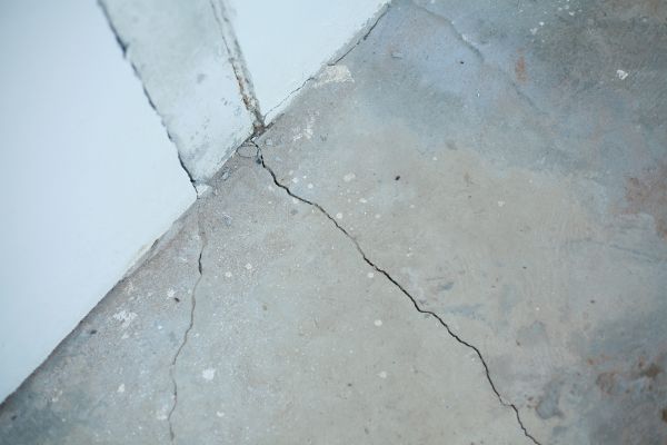 Cost of Garage Crack Repair in Topeka